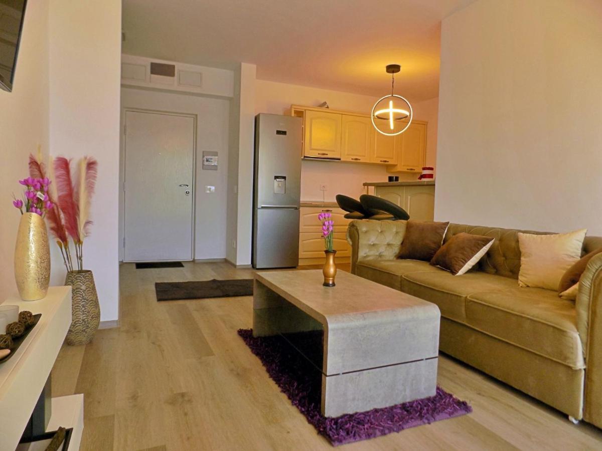 Cozy Apartment Nagyvárad Kültér fotó